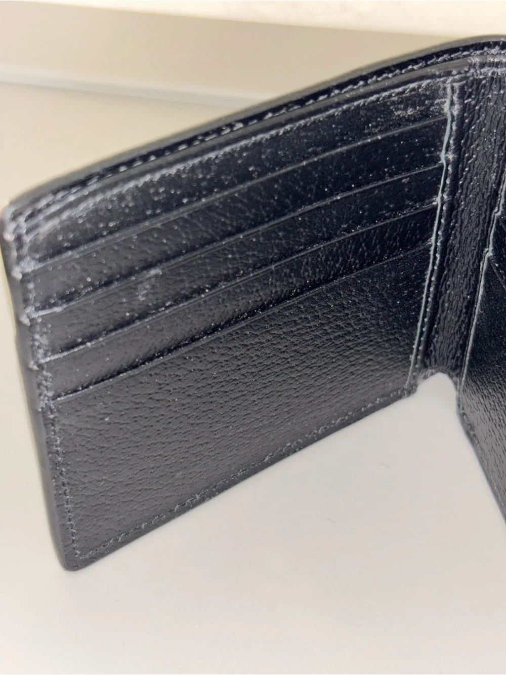 Gucci Black and Beige GG Supreme Leather Card Holder